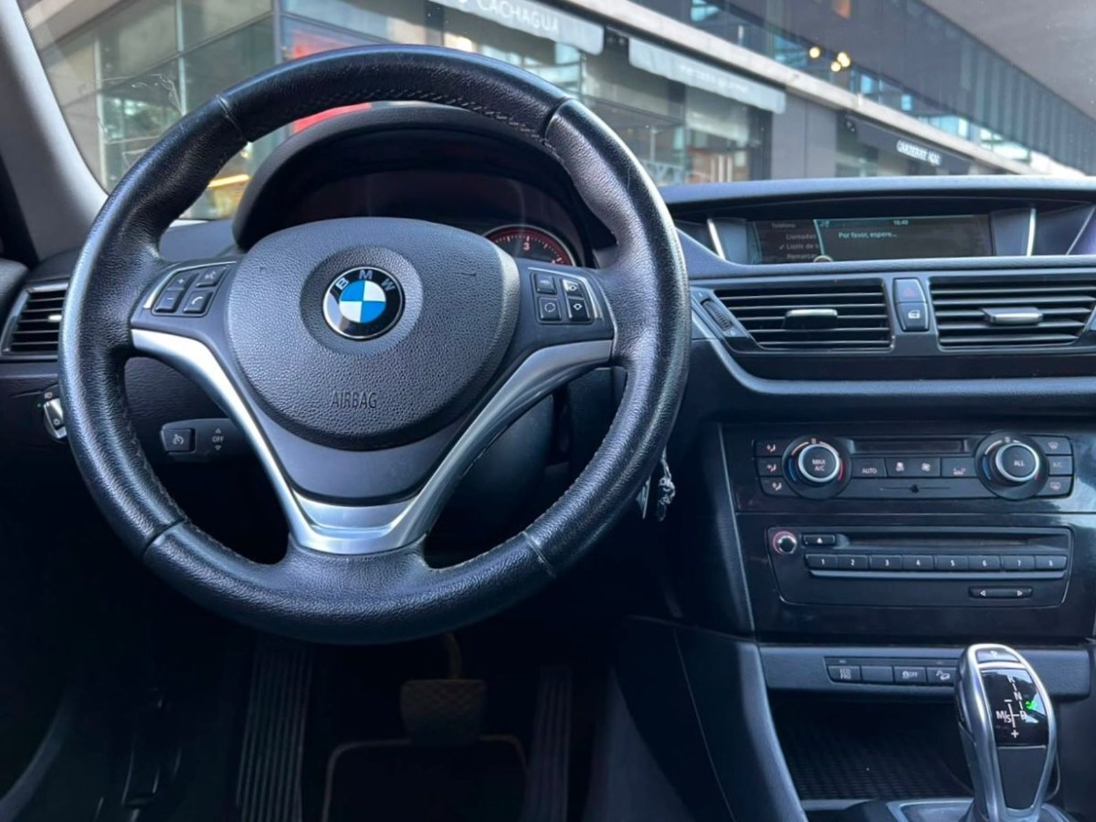 BMW X1 20D XDRIVE MANTENIMIENTO AL DIA 2014 - Imagen 10 de 10