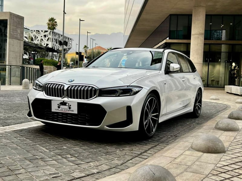 BMW 330 TOURING M GARANTÍA DE FÁBRICA VIGENTE UN DUE 2025