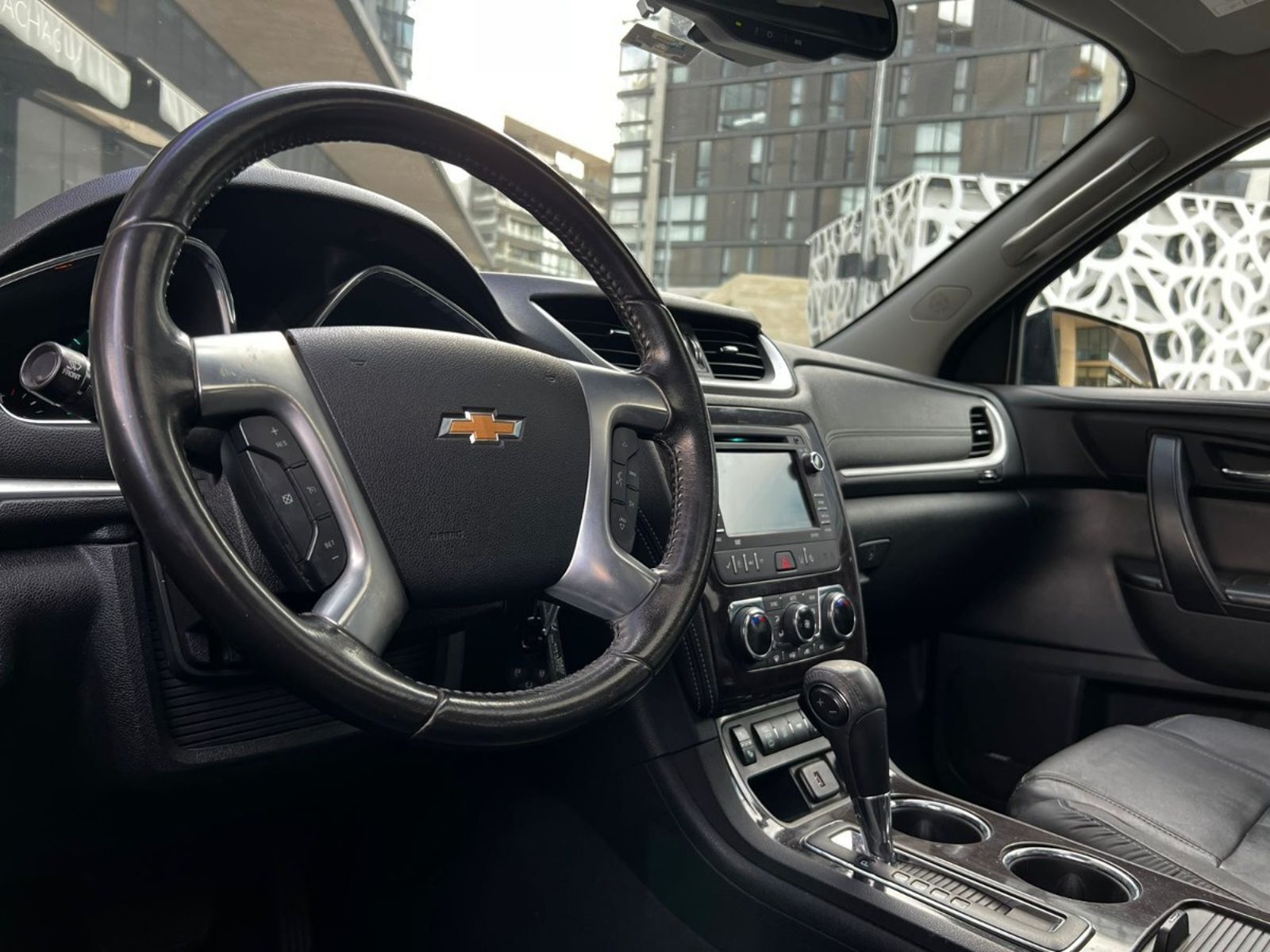 Chevrolet TRAVERSE LT 3.6 AWD TRES CORRIDAS DE ASIENTOS 2017 - Imagen 9 de 10