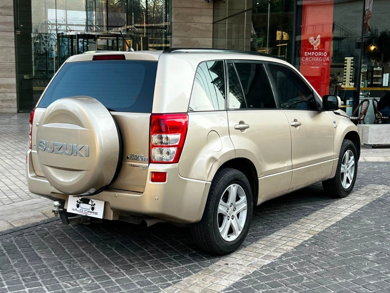 SUZUKI GRAND NOMADE 2.7 V6 AT 2007 - Foto 4 de 10