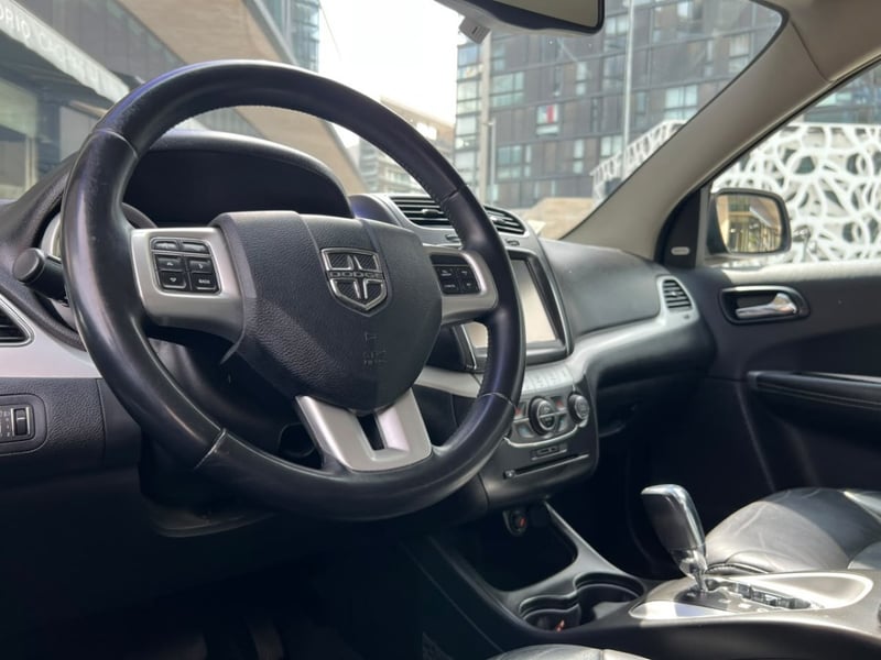 Dodge JOURNEY RT 2.4 TRES CORRIDAS DE ASIENTOS 2016 - Imagen 9 de 10