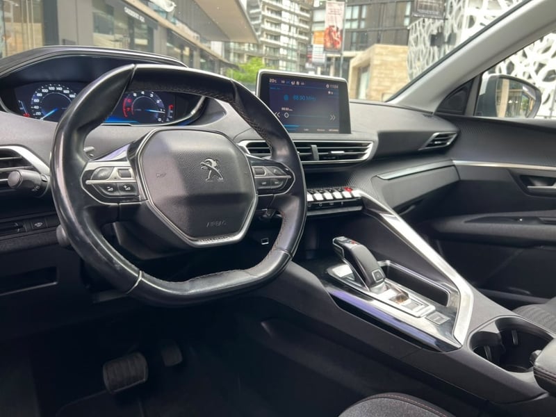 Peugeot 3008 ACTIVE 1.6 AT ; 2018 - Imagen 9 de 10