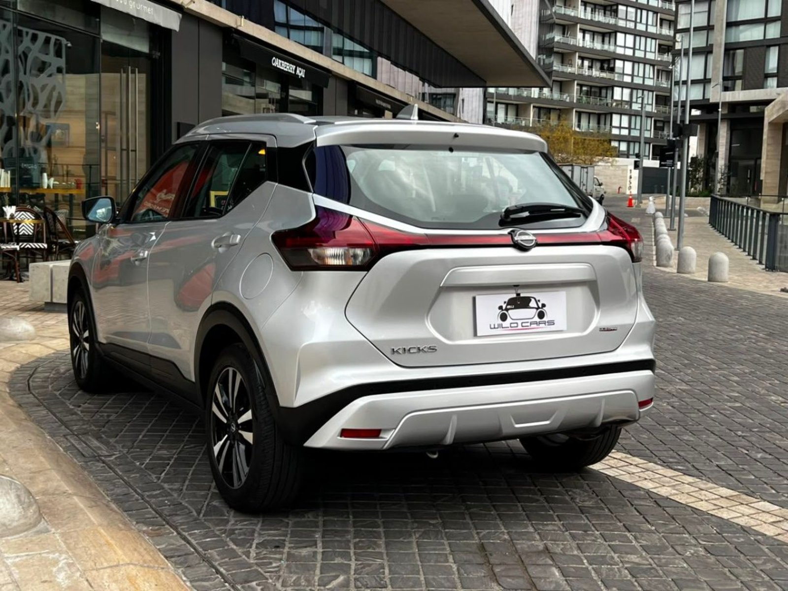 Nissan KICKS ADVANCE 1.6 AT ÚNICO DUEÑO 2025 - Imagen 6 de 10