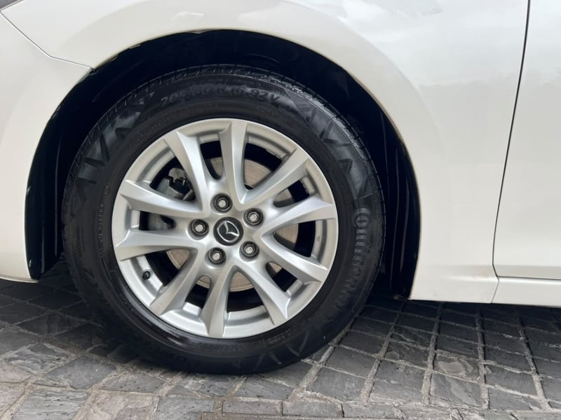 Mazda 3 2.0 AT SEDAN ; 2015 - Imagen 8 de 10