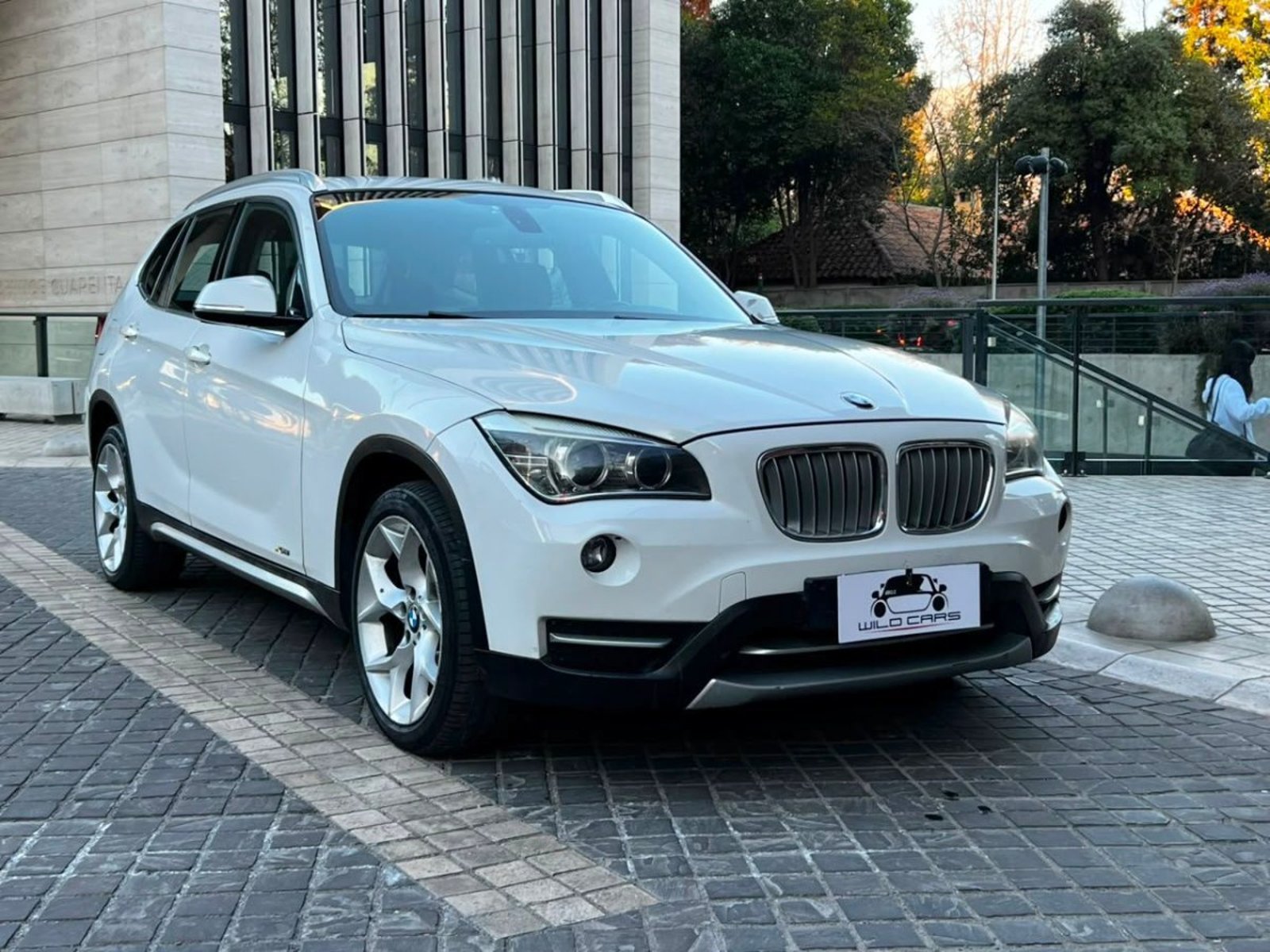 BMW X1 20D XDRIVE MANTENIMIENTO AL DIA 2014 - Foto 3 de 10