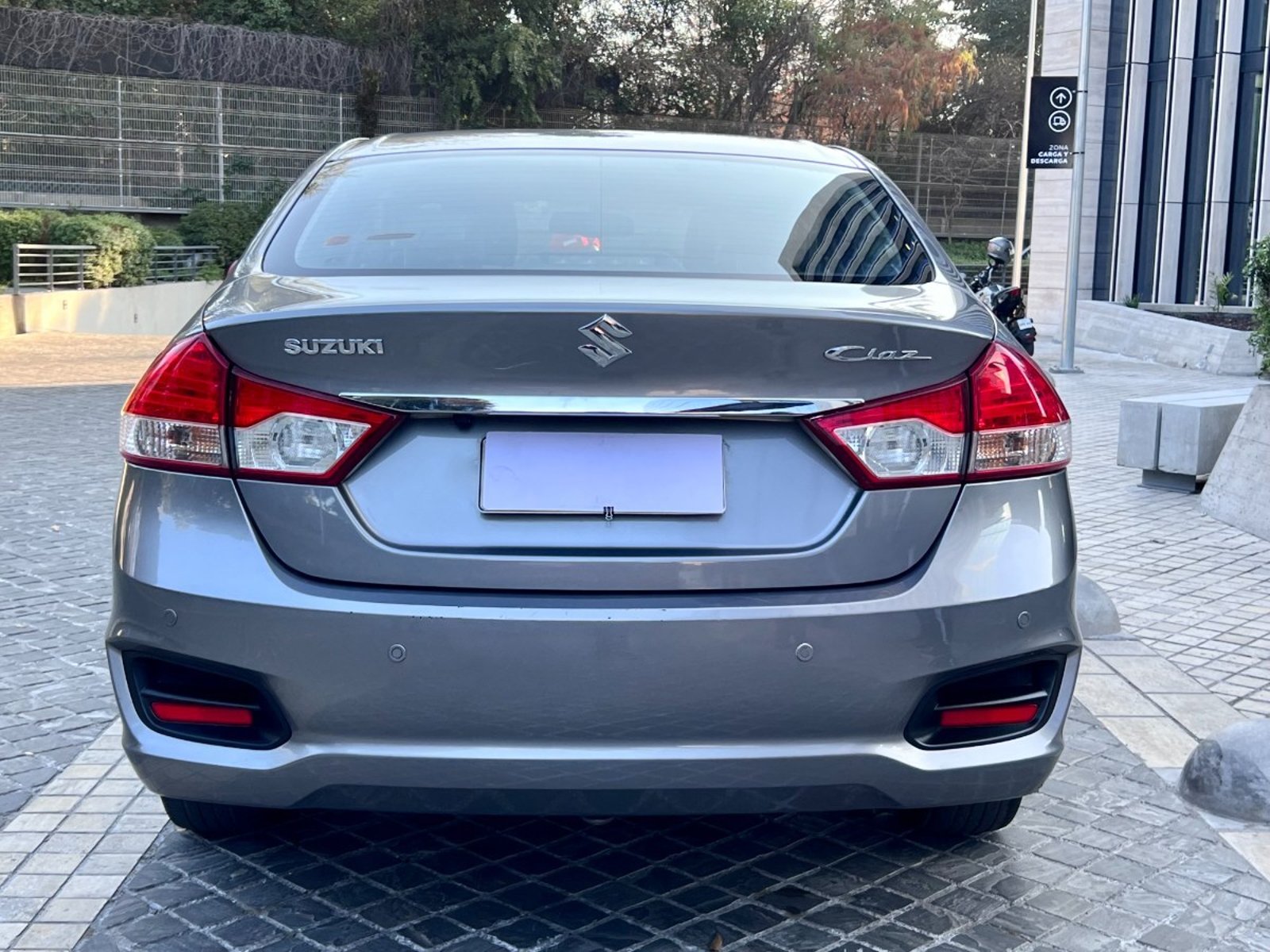 Suzuki CIAZ GLX 1.4 AT ; 2016 - Foto 5 de 10