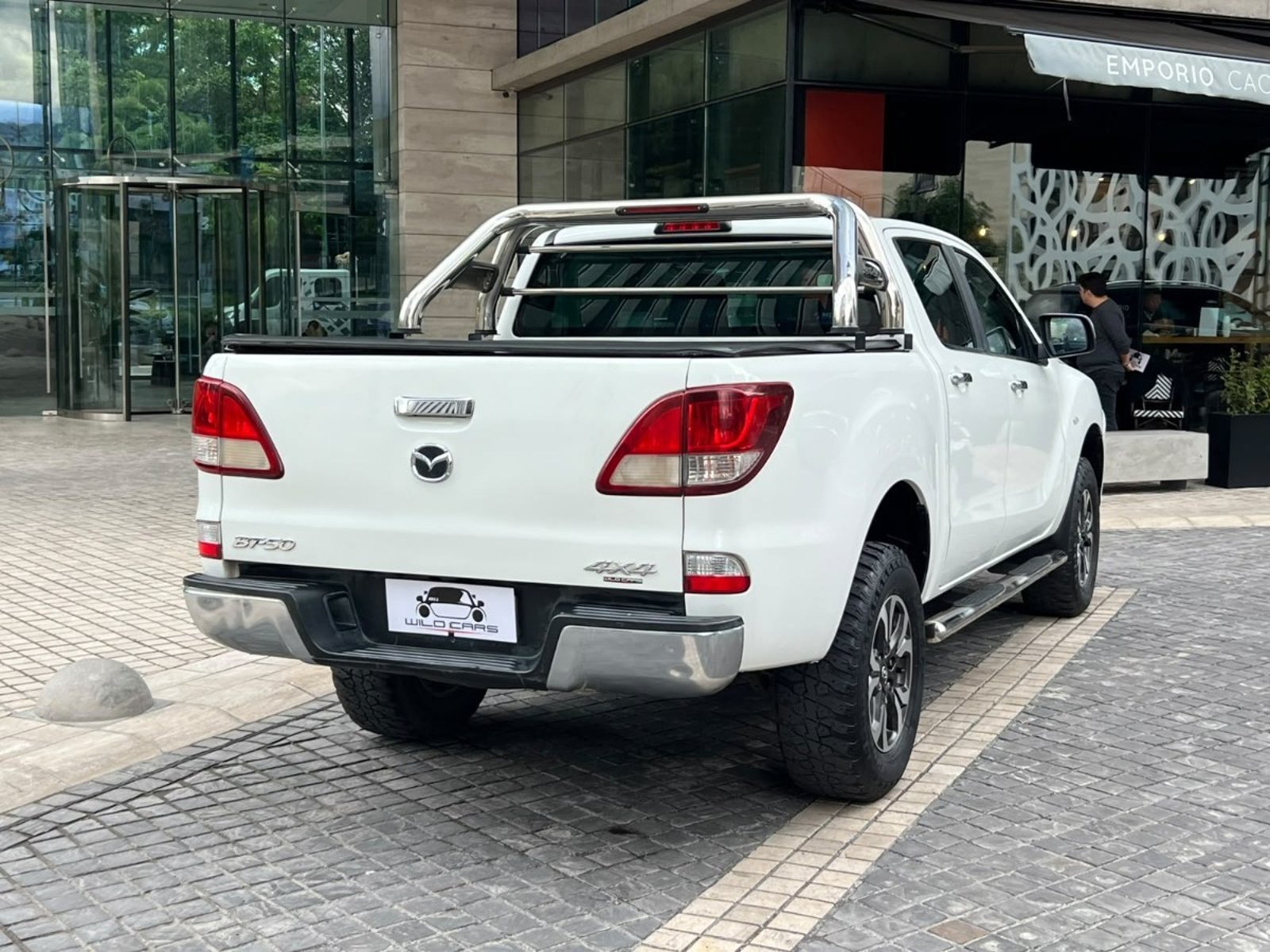 Mazda BT-50 SDX 4X4 MT 2.2 ; 2019 - Foto 4 de 10