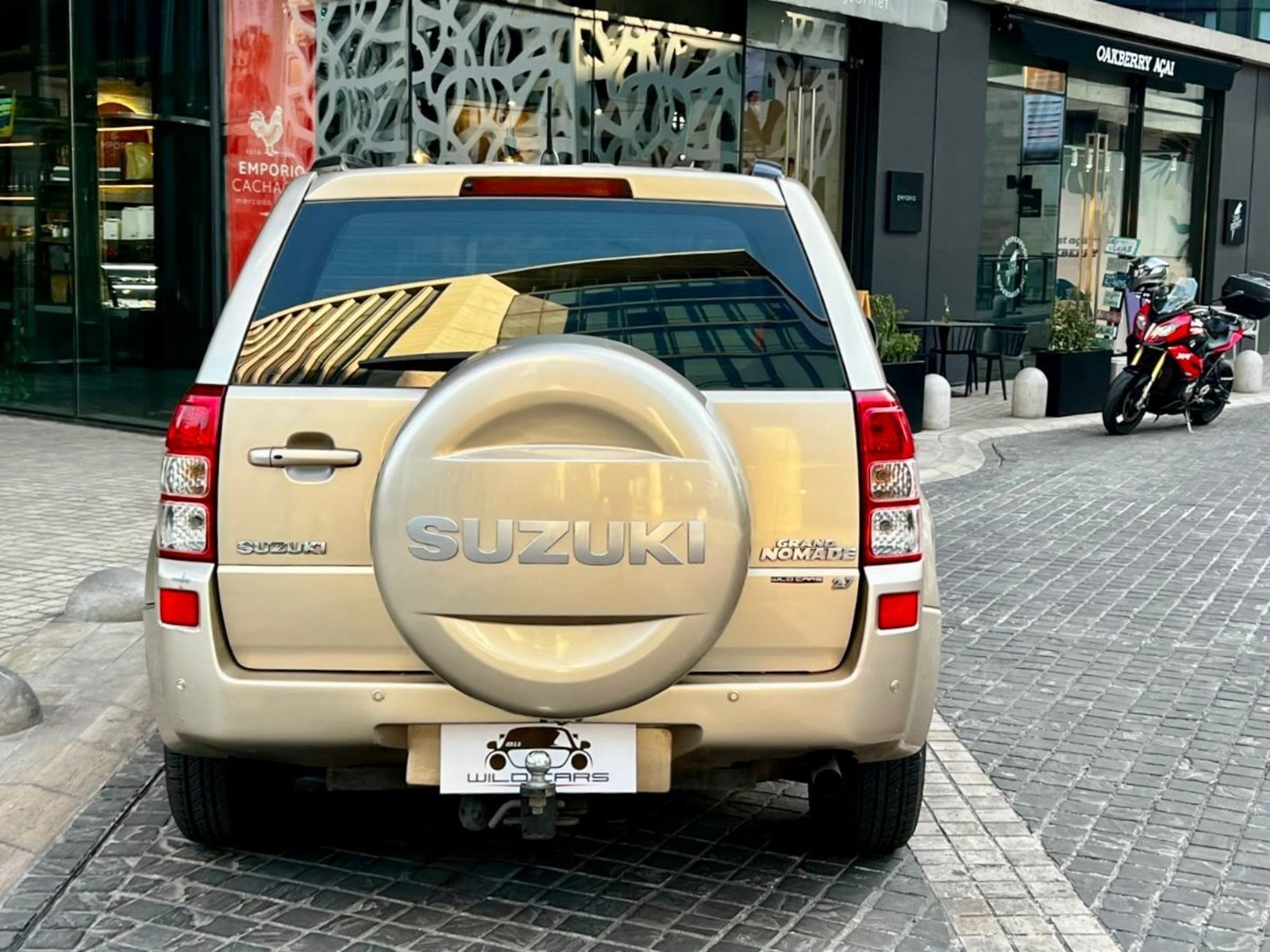 SUZUKI GRAND NOMADE 2.7 V6 AT 2007 - Foto 5 de 10