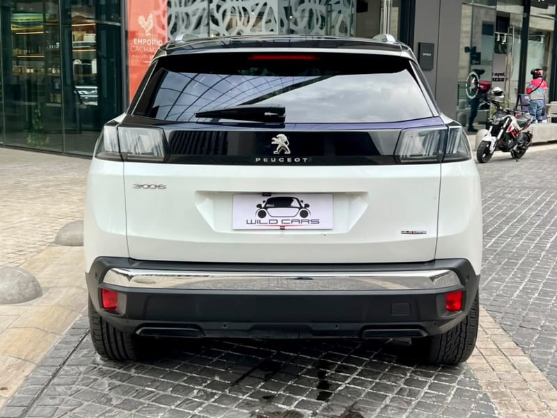 Peugeot 3008 ALLURE 1.6 AT ; 2024 - Imagen 5 de 10