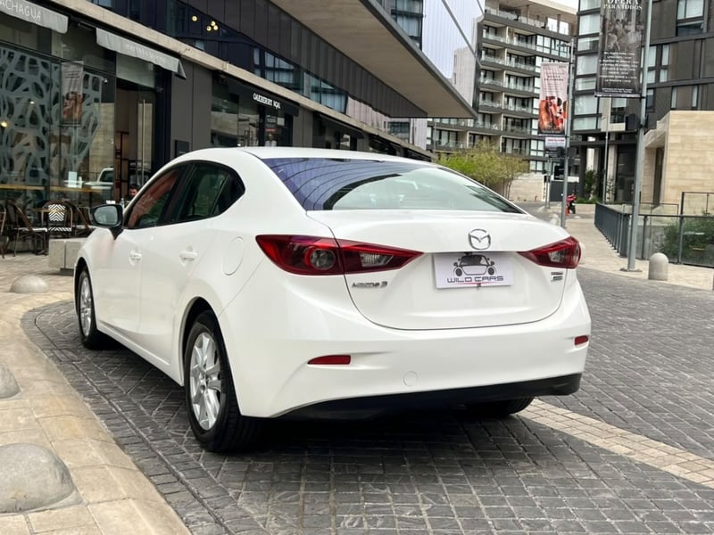 Mazda 3 2.0 AT SEDAN ; 2015 - Imagen 6 de 10