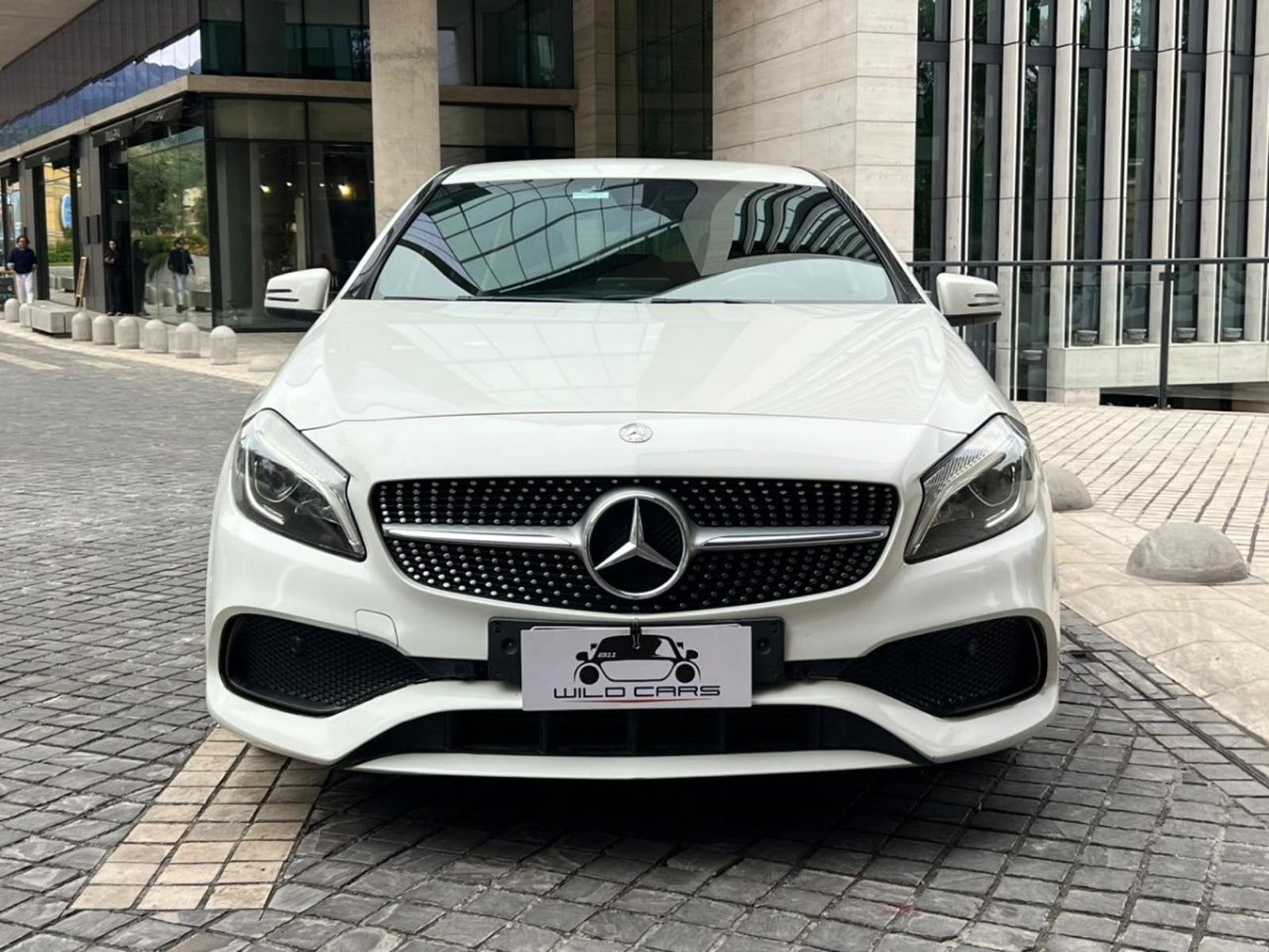 Mercedes-Benz A200 D LOOK AMG 2017 - Foto 2 de 10