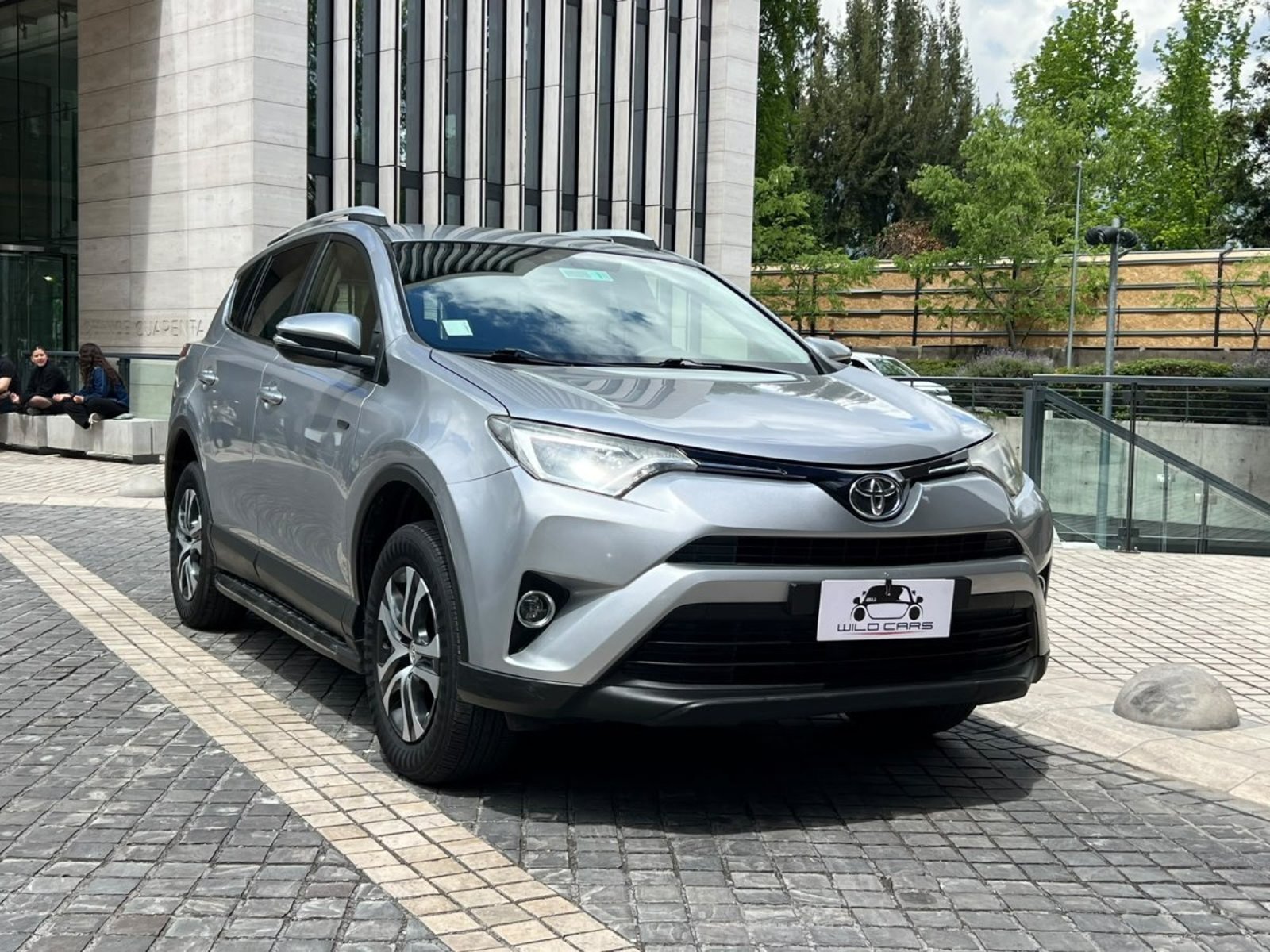 Toyota RAV 4 ADVENTURE 2.0 MT ; 2019 - Foto 3 de 10