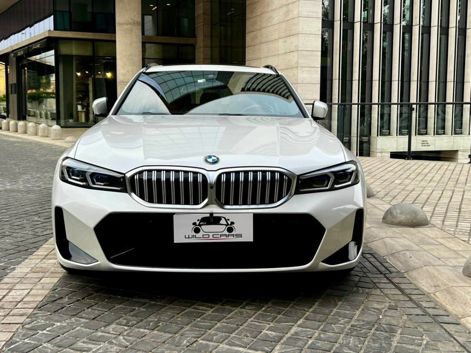 BMW 330 TOURING M GARANTÍA DE FÁBRICA VIGENTE UN DUE 2025 - Foto 2 de 10