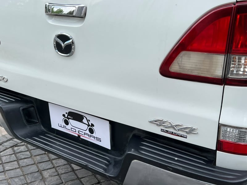 Mazda BT-50 SDX 4X4 MT 2.2 ; 2019 - Imagen 7 de 10
