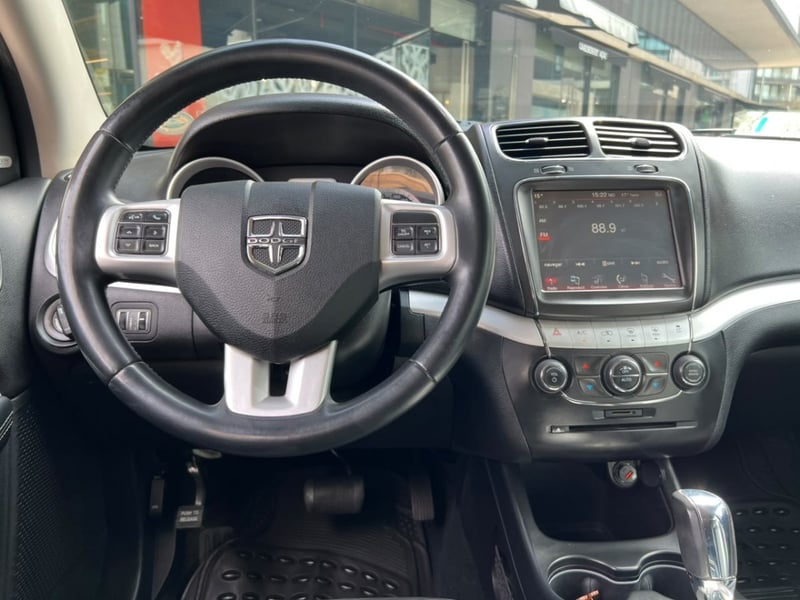 Dodge JOURNEY RT 2.4 TRES CORRIDAS DE ASIENTOS 2016 - Imagen 10 de 10