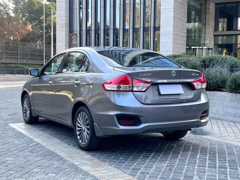 Suzuki CIAZ GLX 1.4 AT ; 2016 - Imagen 4 de 10