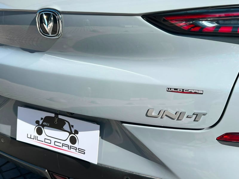 Changan UNI-T LUXURY 1.5 AT ÚNICO DUEÑO 2023 - Imagen 7 de 10