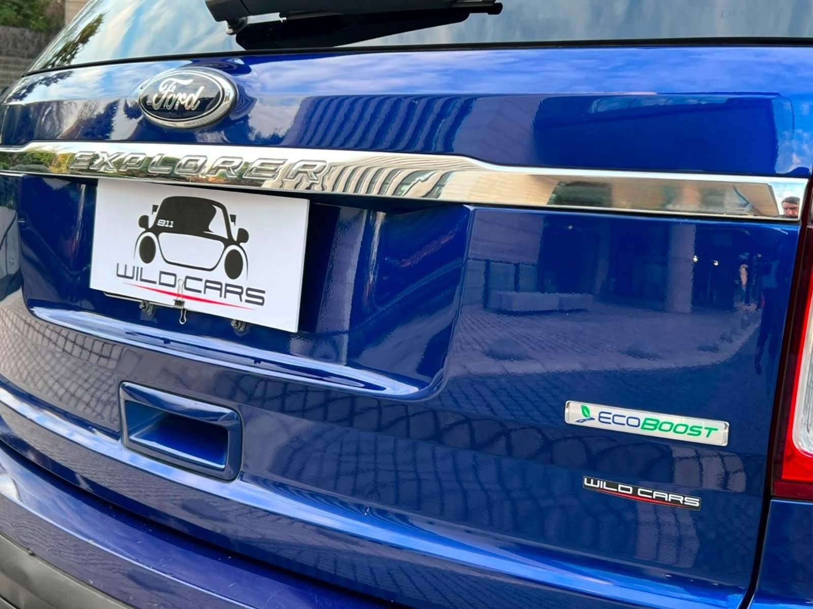 Ford EXPLORER XLT 2.0 AT TRES CORRIDAS DE ASIENTOS 2012 - Imagen 7 de 10