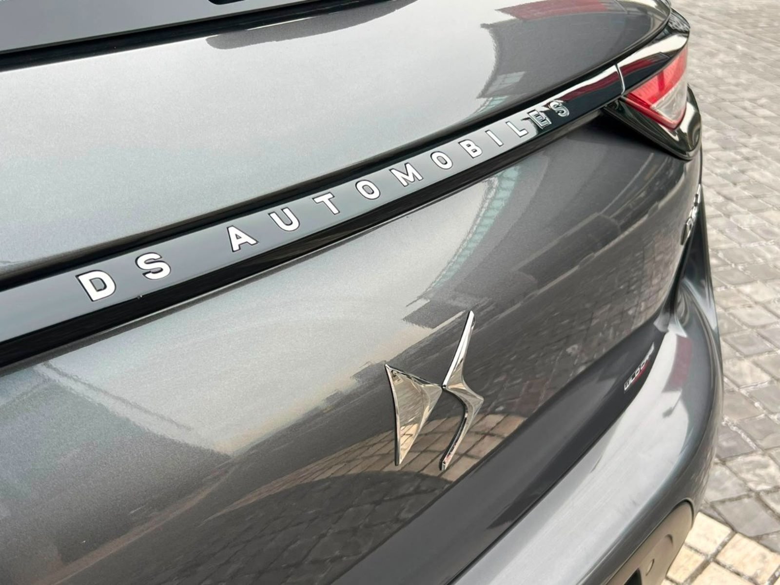 DS Automobiles AUTOMOBILES DS 3 BASTILLE 1.2 AT MANTENIMIENTO EN LA MARCA UN DUEÑO 2024 - Imagen 7 de 10