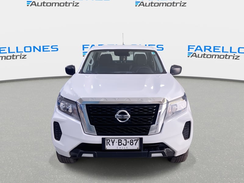 Nissan Np 300 2.3 Mt 4x2 Dsl Dc Se 2022