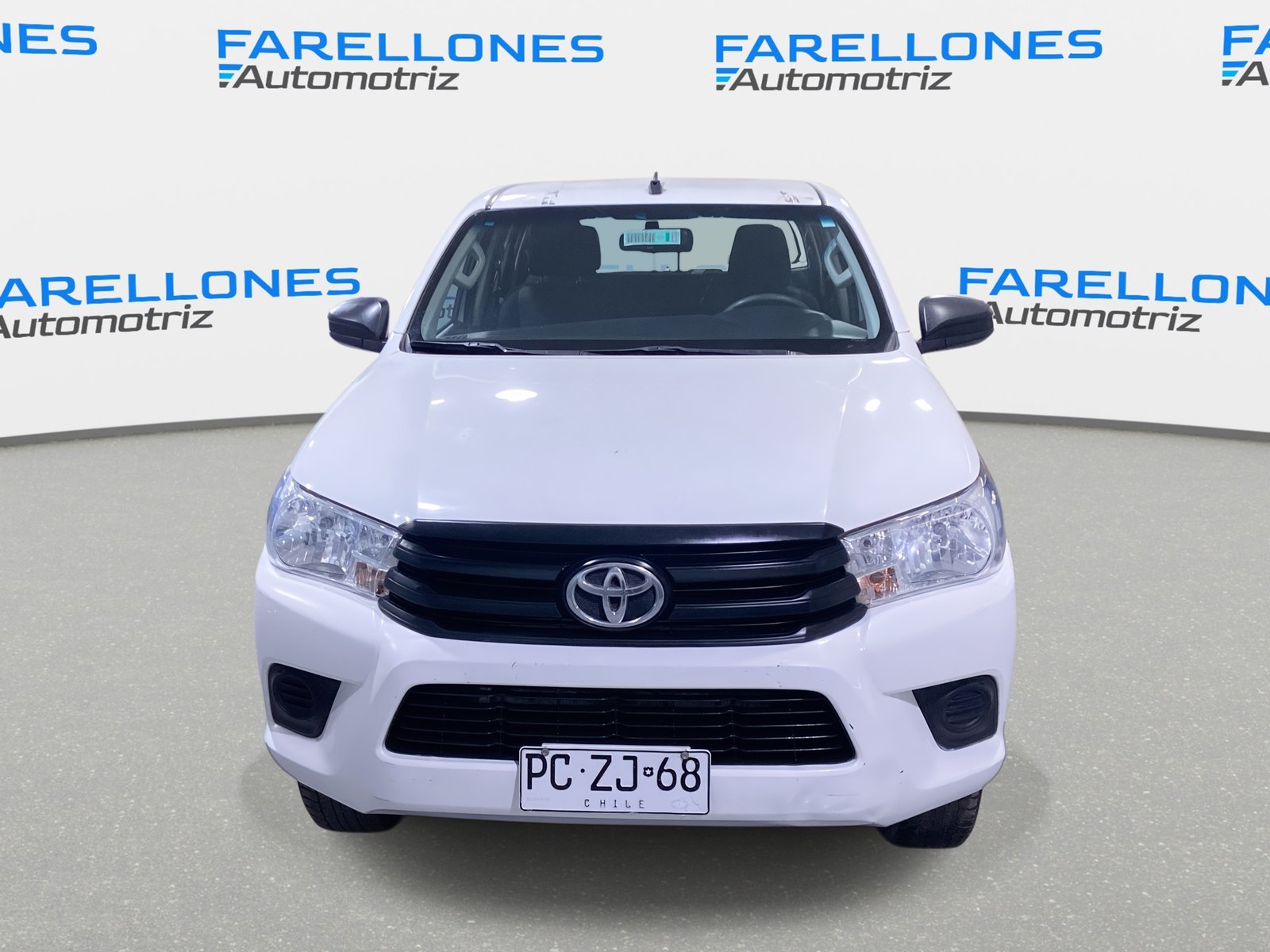 Toyota Hilux Dx 2.4 Mt 4x2 Dsl Dc E5 2020