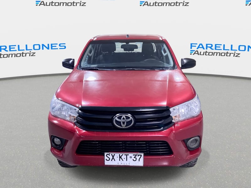 Toyota Hilux Dx 2.4 Mt 4x4 Dsl Dc E6 2023