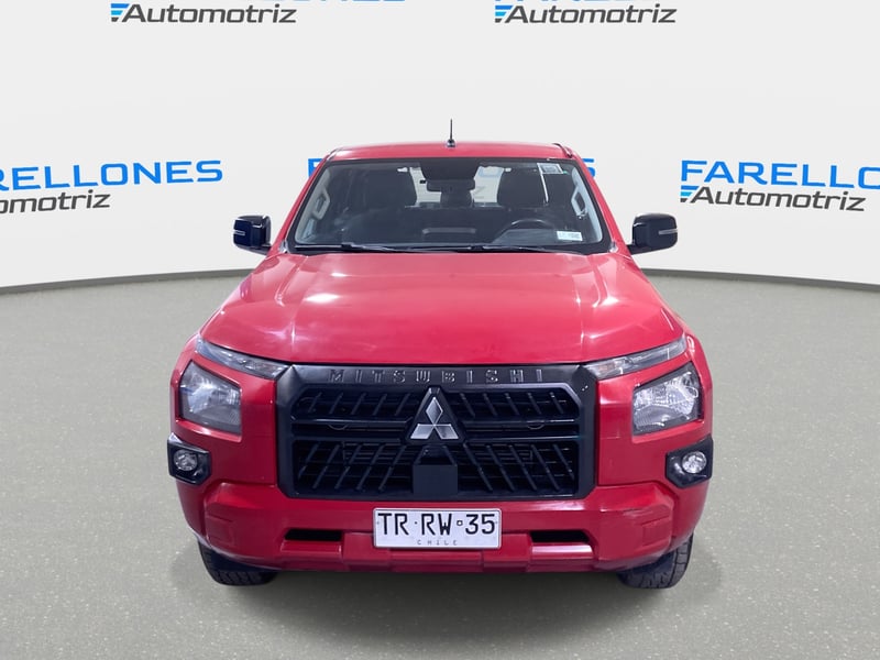 Mitsubishi L-200 Katana Xrt 2.4 Mt 4x4 Dsl Dc E6 2025