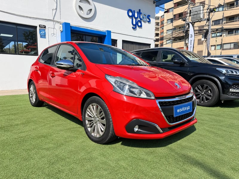 Peugeot 208 PURE TECH HB 1.2 2020 - Imagen 17 de 19