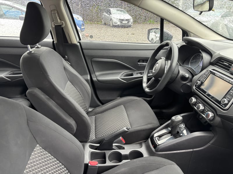 Nissan VERSA 4X2 1.6 AUT 2023 - Imagen 5 de 6
