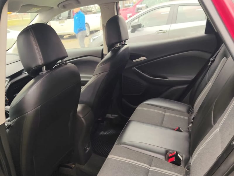 Chevrolet TRACKER LTZ 1.2 AUT 2022 - Imagen 6 de 9