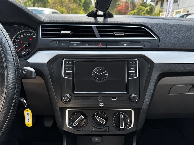 Volkswagen VOYAGE HIGHLINE 1.6 2023 - Imagen 11 de 18