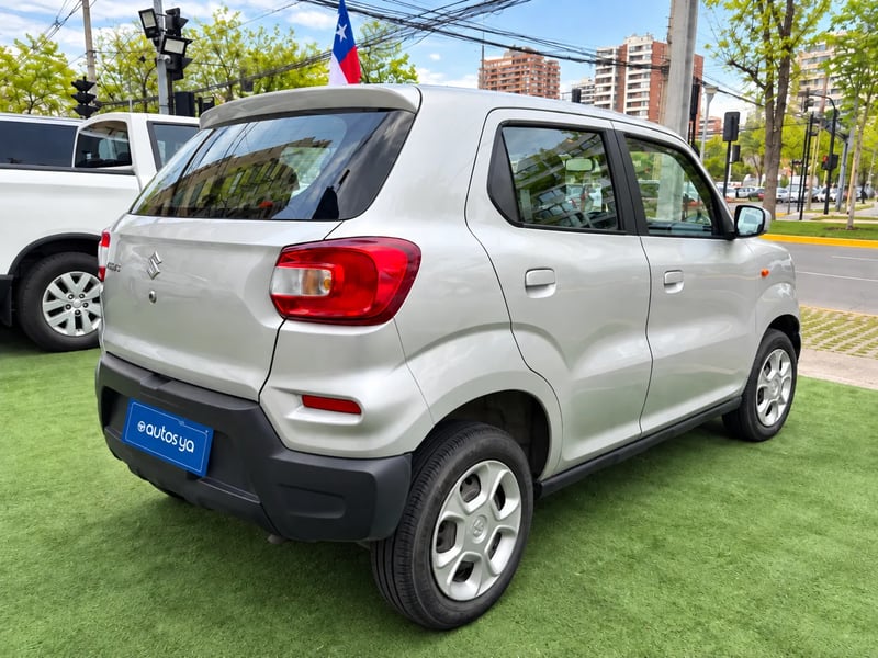 Suzuki SPRESSO GLX HB 1.0 2022 - Imagen 12 de 18