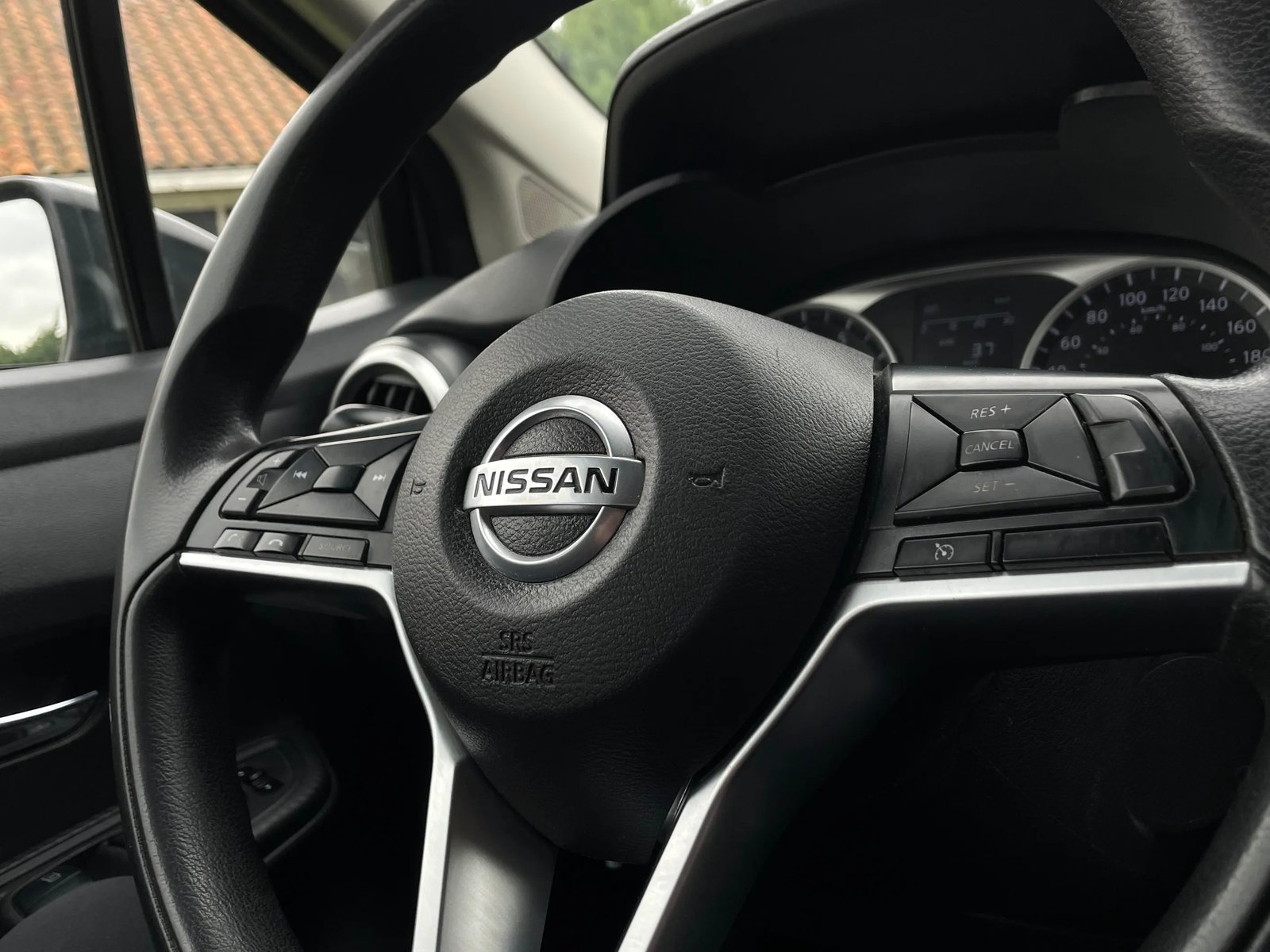 Nissan VERSA 1.6 AUT 2022 - Foto 2 de 20