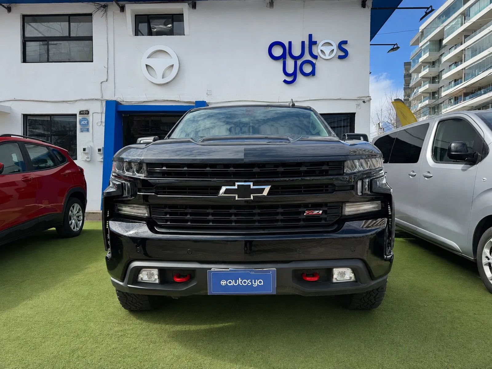 Chevrolet SILVERADO DCAB 4X4 5.3 AT 2021 - Imagen 15 de 18