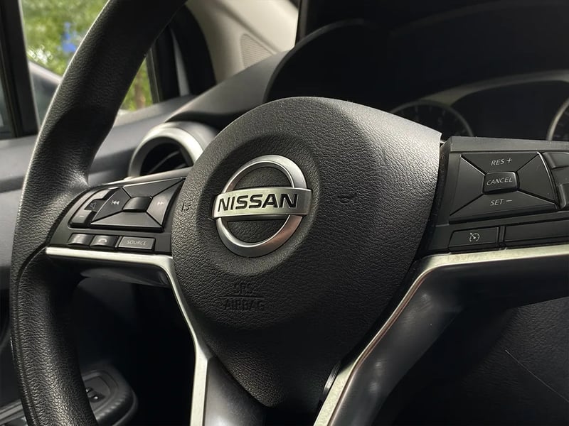 Nissan VERSA cvt 1.6 AT 2023 - Imagen 3 de 18