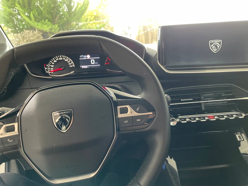 Peugeot 208 PURETECH 4X2 1.2 2024 - Imagen 4 de 14