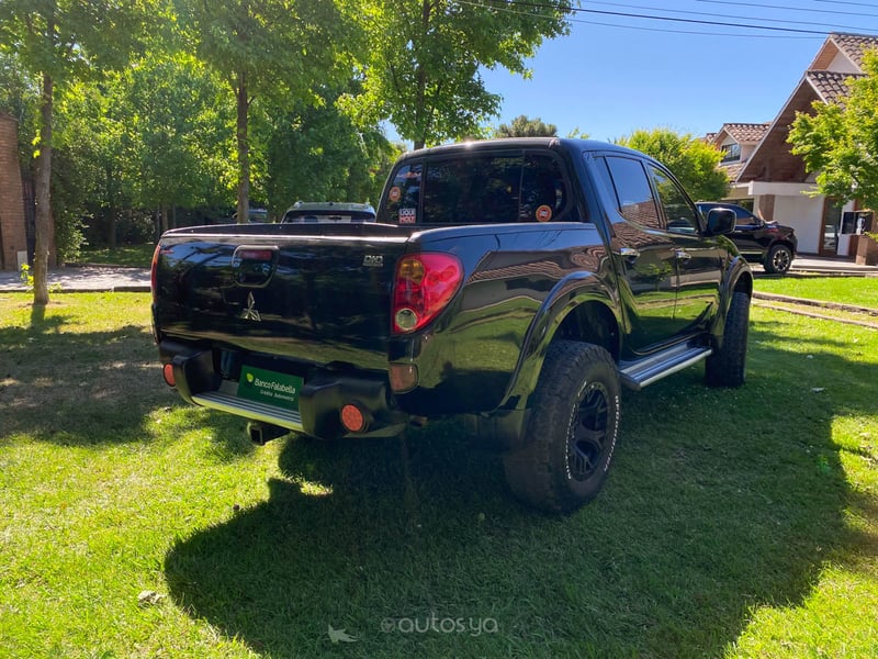 Mitsubishi L200 D CAB 4X4 2.5 AUT 2009 - Imagen 6 de 19