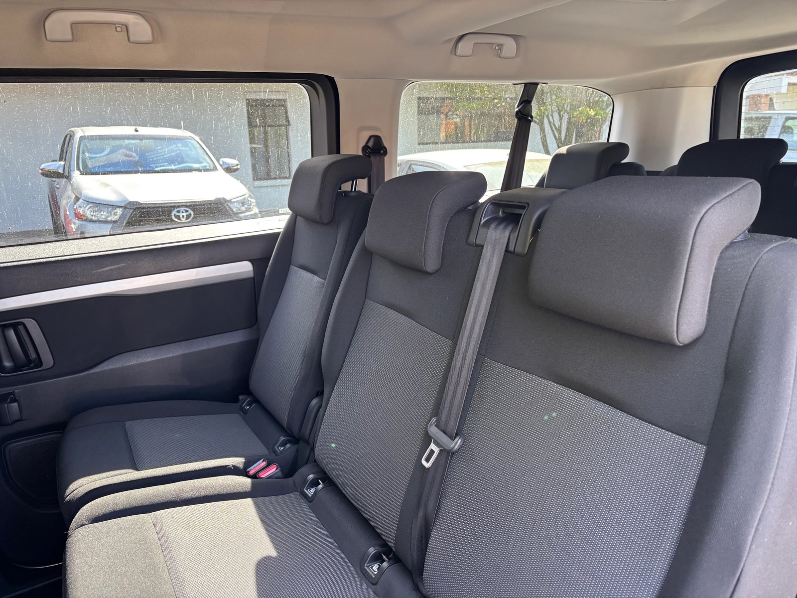 Peugeot TRAVELLER L3 BLUE HDI 180 2.0 2023 - Foto 5 de 15