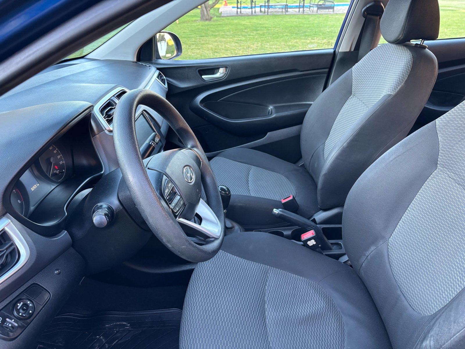 HYUNDAI VERNA CB 1.4 2022 - Imagen 12 de 18