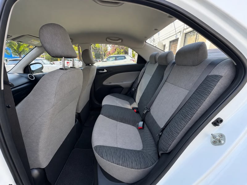 Kia SOLUTO LX 1.4 2022 - Imagen 15 de 20