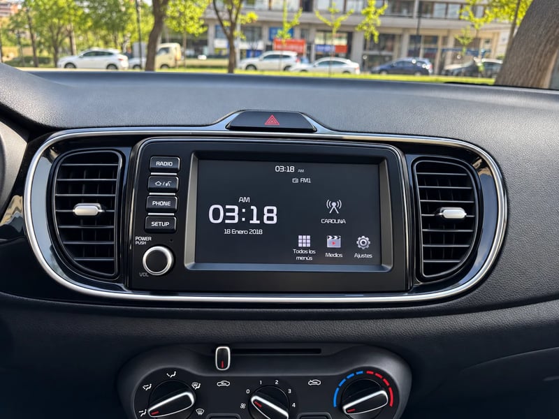 Kia SOLUTO LX 1.4 2022 - Imagen 11 de 20