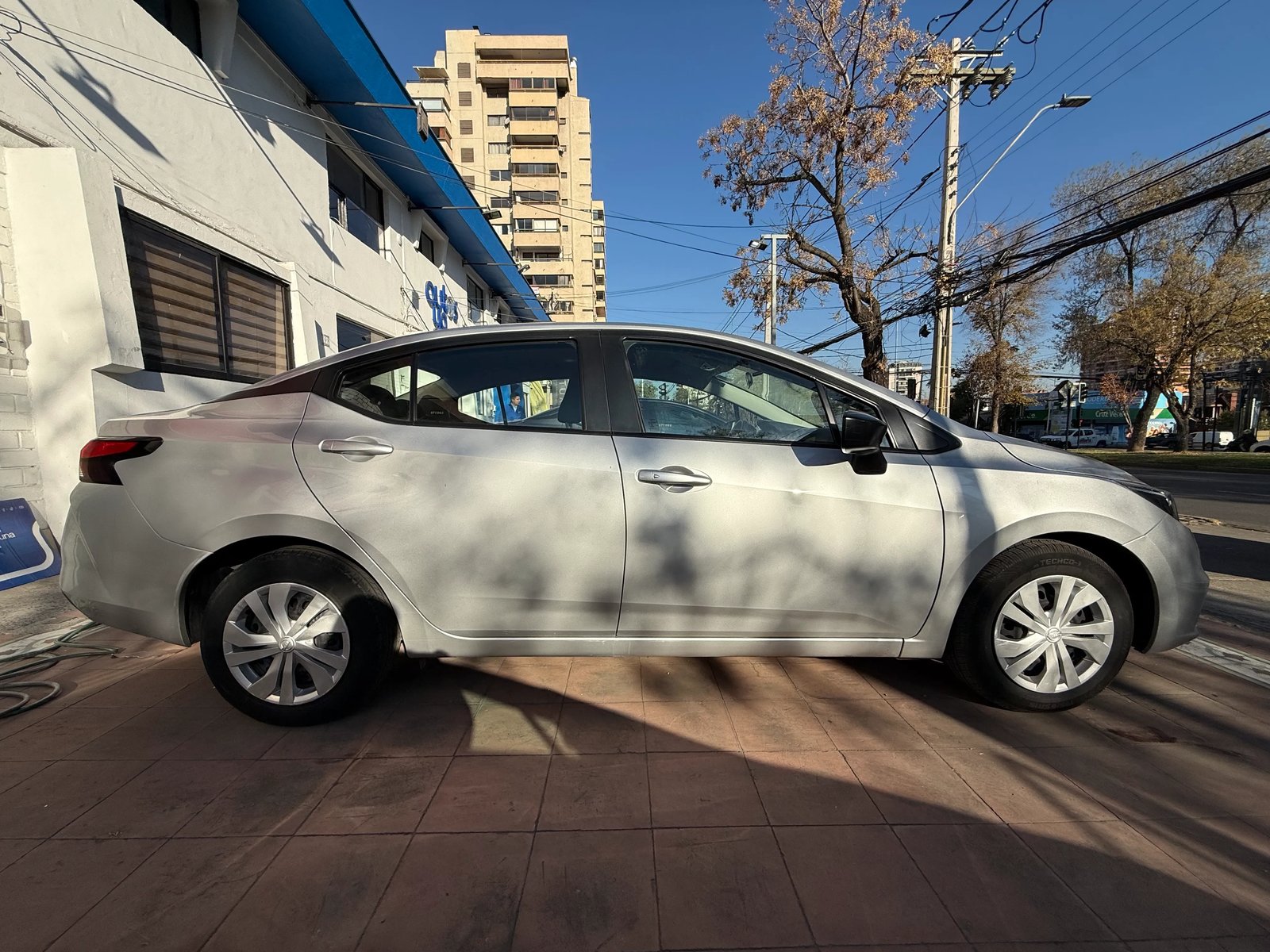 NISSAN NEW VERSA SENSE 1.6 2023 - Imagen 10 de 20