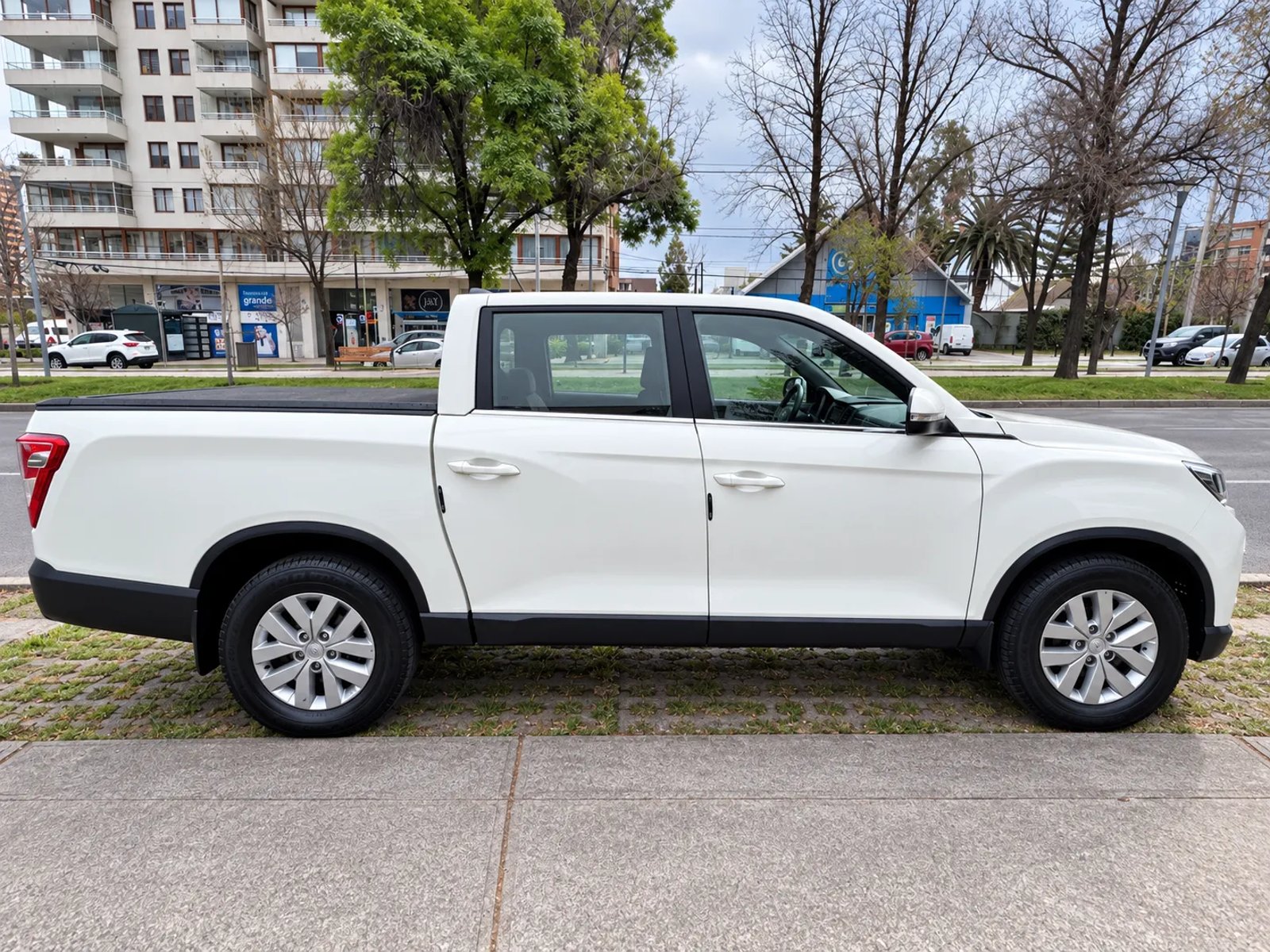 SsangYong MUSSO GRAND 2.2 AT 2023 - Imagen 16 de 20