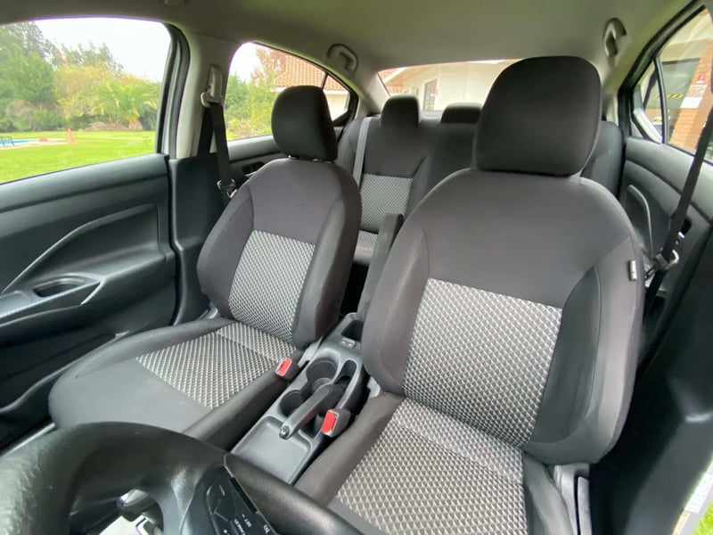 Nissan VERSA CVT 1.6 AUT 2023 - Imagen 11 de 18