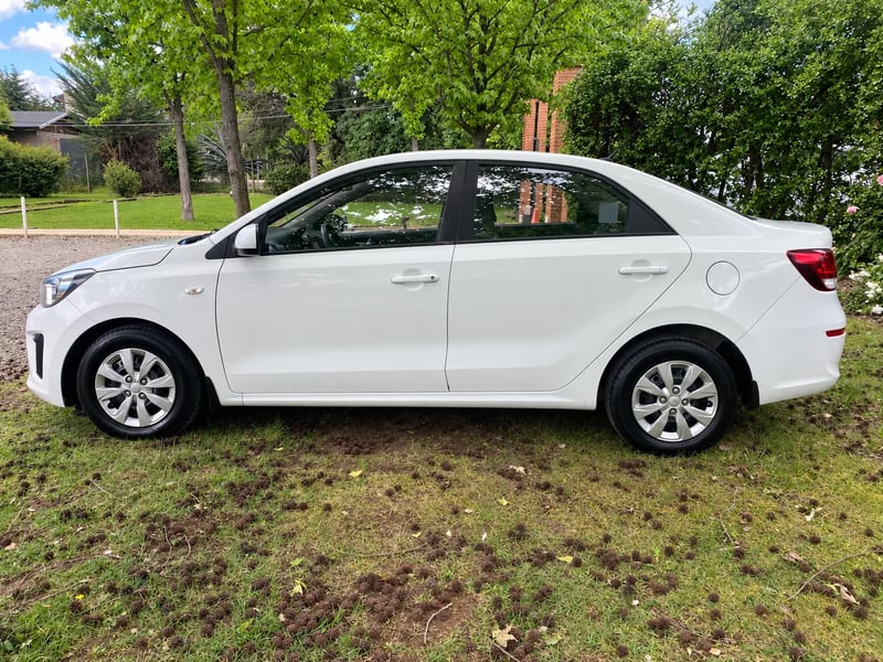 Kia SOLUTO LX 1.4 2022 - Imagen 7 de 13