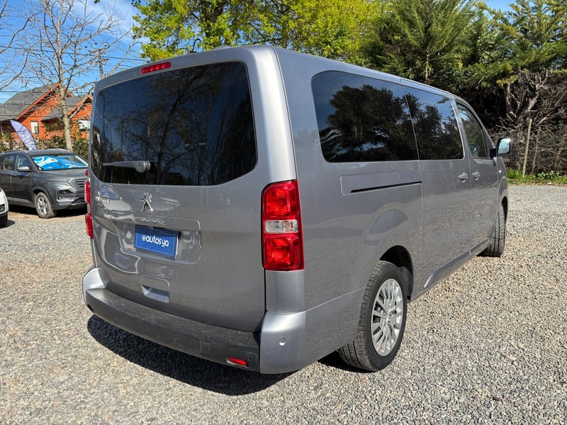 Peugeot TRAVELLER L3 BLUE HDI 180 2.0 2023 - Imagen 12 de 15