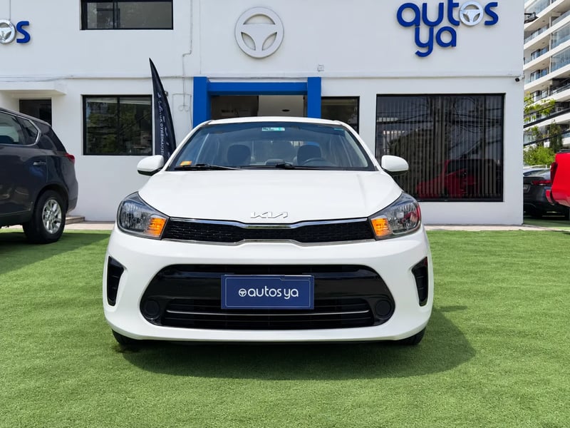 Kia SOLUTO 1.4 2022 - Imagen 7 de 20