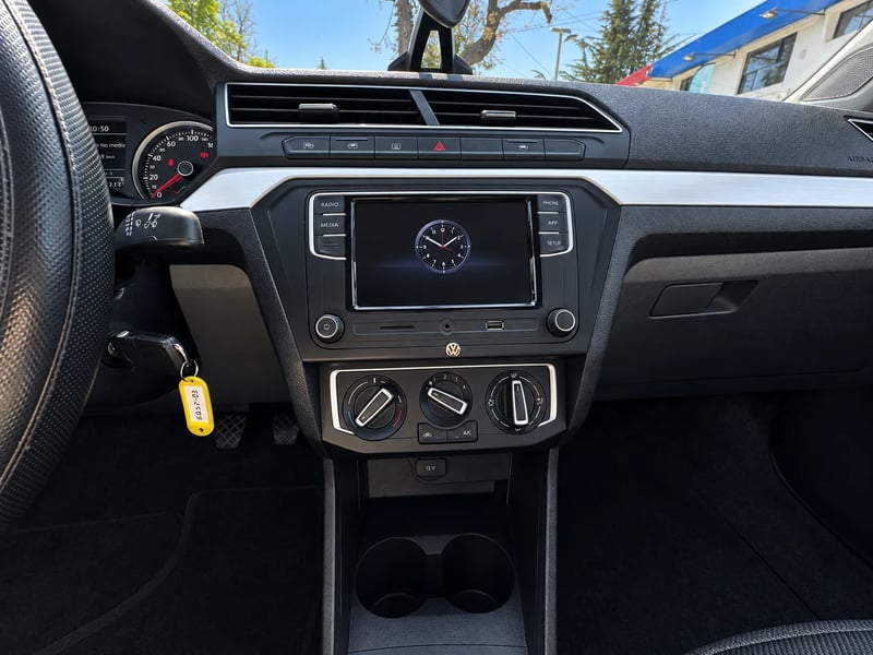 Volkswagen VOYAGE HIGHLINE 1.6 2023 - Imagen 12 de 18