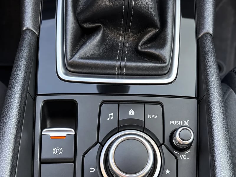 Mazda NEW 3 2.0 2019 - Imagen 16 de 20