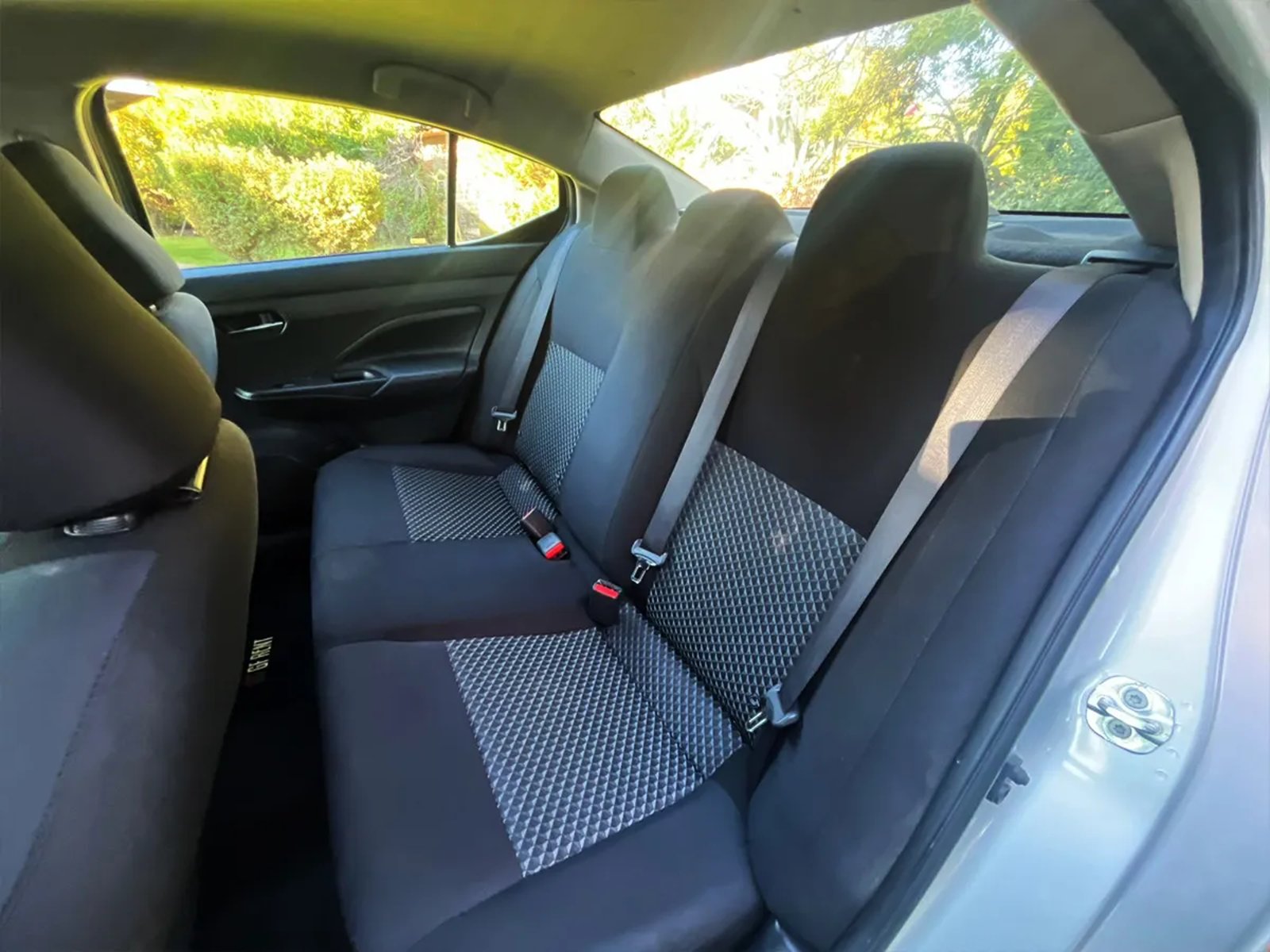 NISSAN NEW VERSA SENSE 4X2 1.6 AUT 2023 - Imagen 9 de 15
